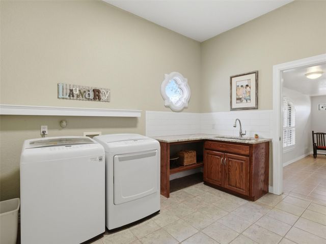 26240 Smithson Valley RD, San Antonio, TX 78261