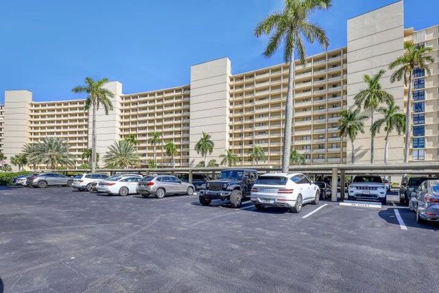 120 Lakeshore Drive 435, North Palm Beach, FL 33408