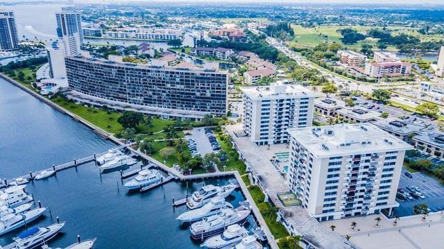 120 Lakeshore Drive 435, North Palm Beach, FL 33408