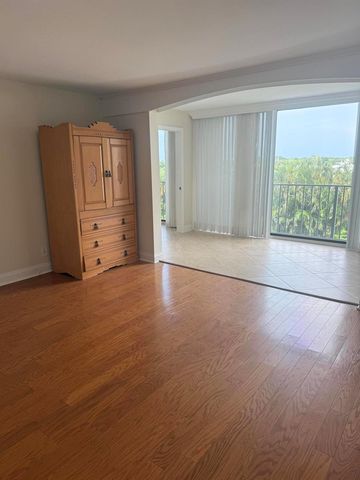 120 Lakeshore Drive 435, North Palm Beach, FL 33408