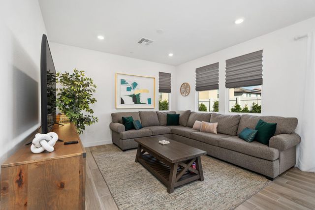 76333 Trojan Drive, Palm Desert, CA 92211