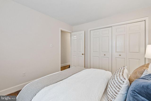 3259 SUTTON PL NW #D, Washington, DC 20016