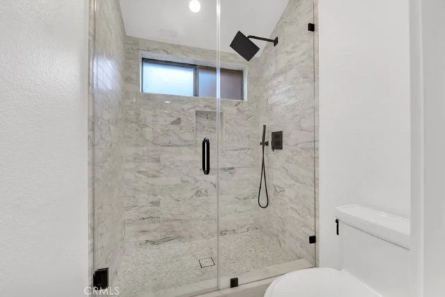 21931 Burbank Boulevard 25, Woodland Hills, CA 91367