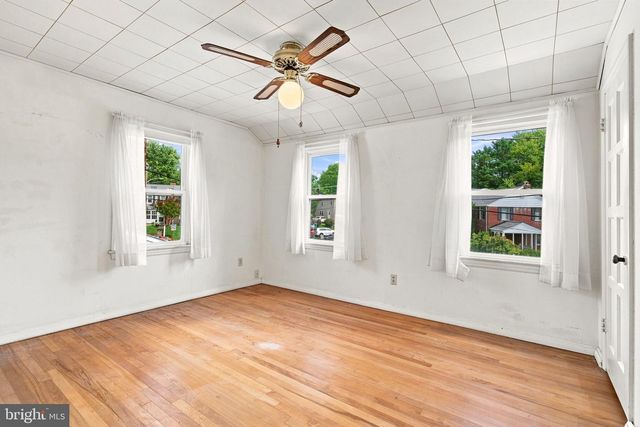 5922 EDGEHILL CT, Alexandria, VA 22303