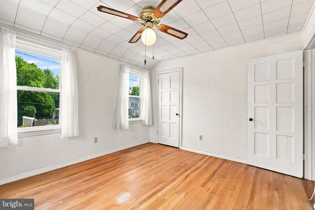 5922 EDGEHILL CT, Alexandria, VA 22303