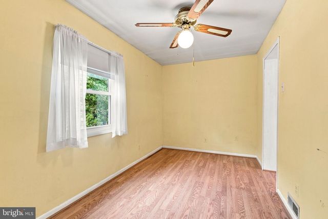 5922 EDGEHILL CT, Alexandria, VA 22303