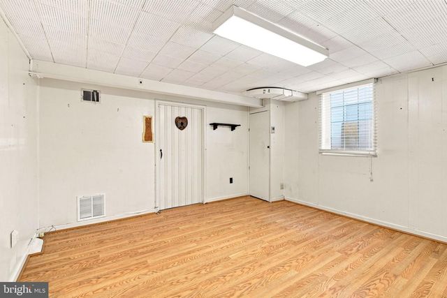 5922 EDGEHILL CT, Alexandria, VA 22303