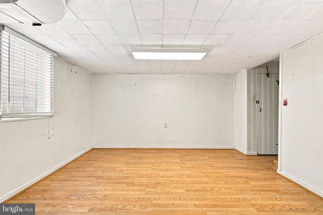 5922 EDGEHILL CT, Alexandria, VA 22303