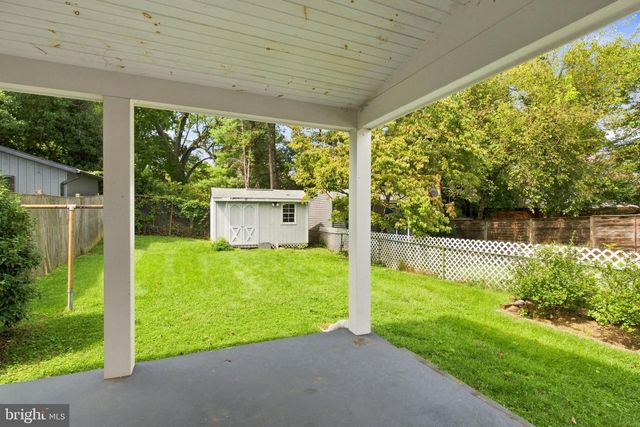 5922 EDGEHILL CT, Alexandria, VA 22303