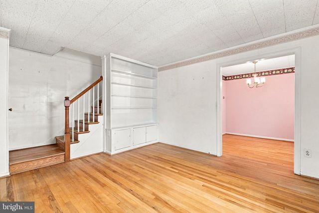 5922 EDGEHILL CT, Alexandria, VA 22303