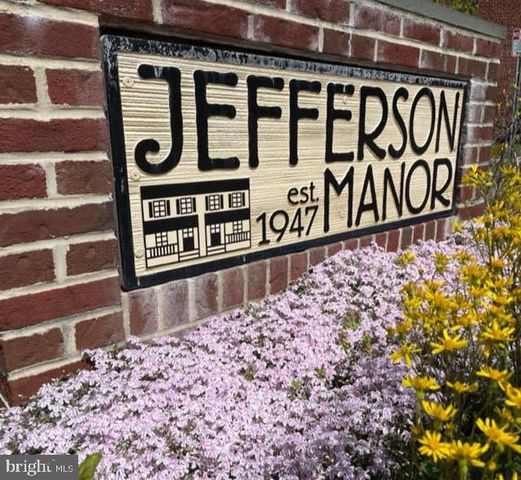 5922 EDGEHILL CT, Alexandria, VA 22303