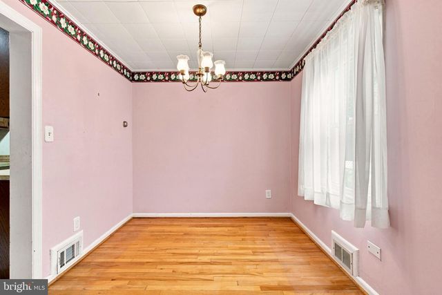 5922 EDGEHILL CT, Alexandria, VA 22303