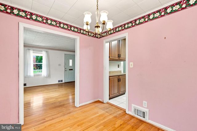 5922 EDGEHILL CT, Alexandria, VA 22303