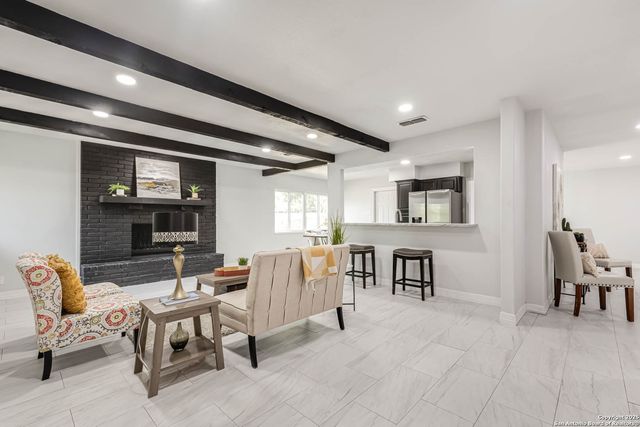 6135 ROYAL PT, San Antonio, TX 78239