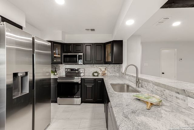 6135 ROYAL PT, San Antonio, TX 78239