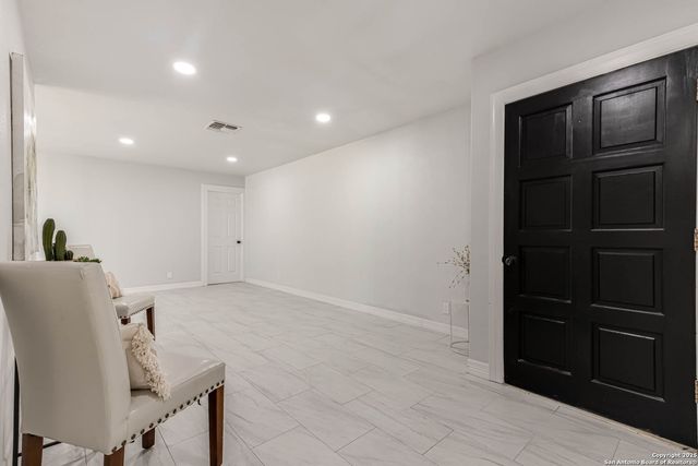 6135 ROYAL PT, San Antonio, TX 78239