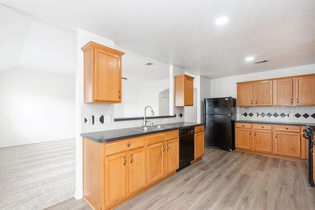 5618 Savannah Woods Lane, Rosharon, TX 77583