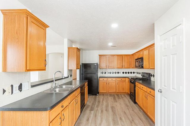 5618 Savannah Woods Lane, Rosharon, TX 77583