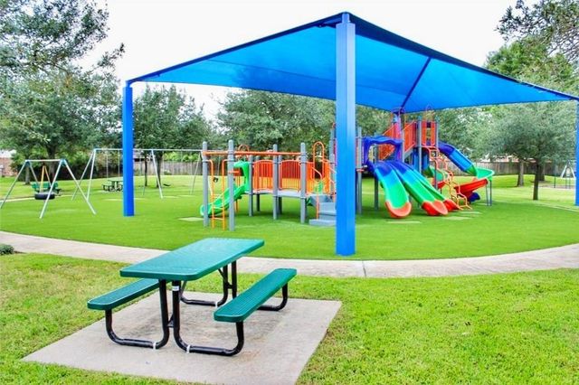 5618 Savannah Woods Lane, Rosharon, TX 77583