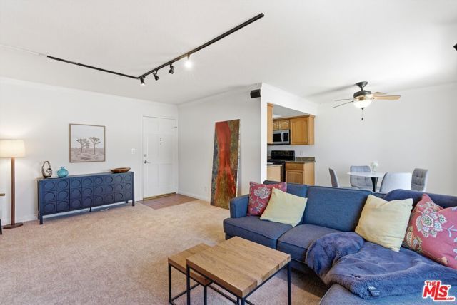 1015 E Spazier Avenue 205, Burbank, CA 91502