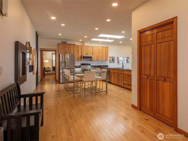 3109 S City Lights Place, Port Angeles, WA 98362
