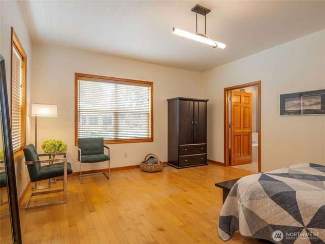 3109 S City Lights Place, Port Angeles, WA 98362