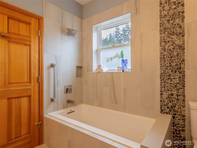 3109 S City Lights Place, Port Angeles, WA 98362