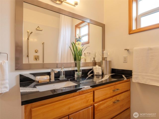 3109 S City Lights Place, Port Angeles, WA 98362