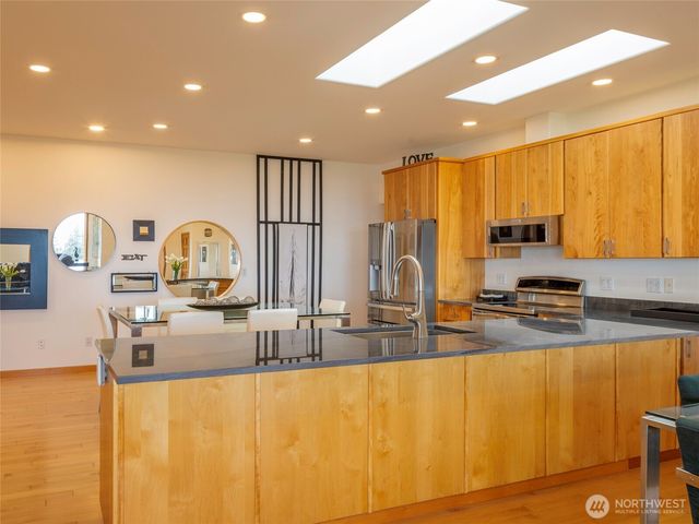 3109 S City Lights Place, Port Angeles, WA 98362