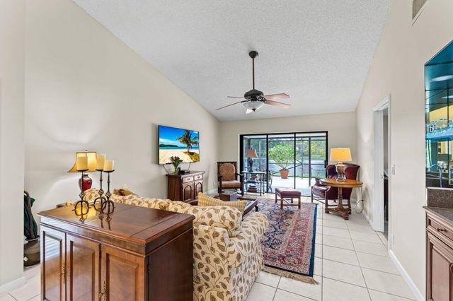 9722 Erica Court, Boca Raton, FL 33496