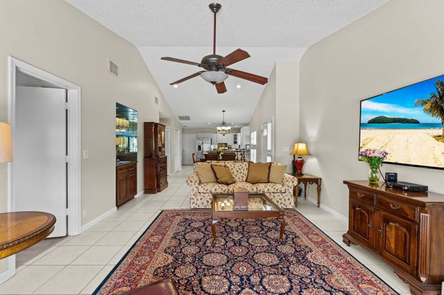 9722 Erica Court, Boca Raton, FL 33496