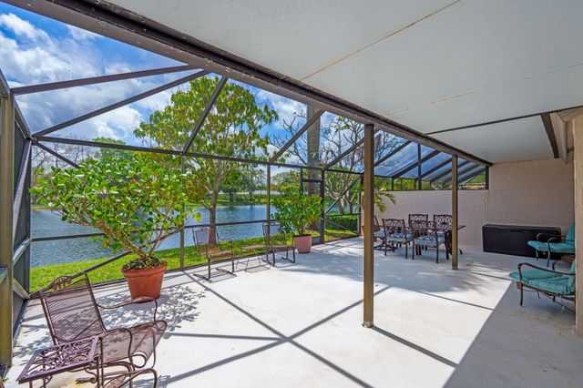 9722 Erica Court, Boca Raton, FL 33496