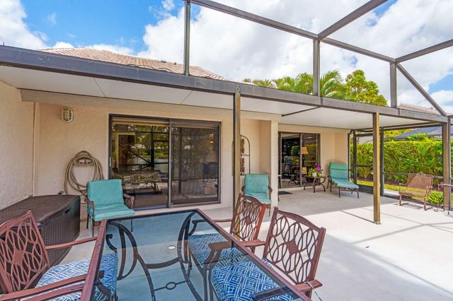 9722 Erica Court, Boca Raton, FL 33496