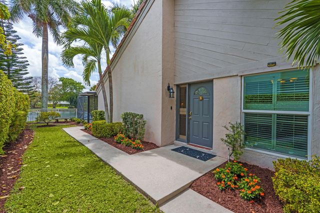 9722 Erica Court, Boca Raton, FL 33496