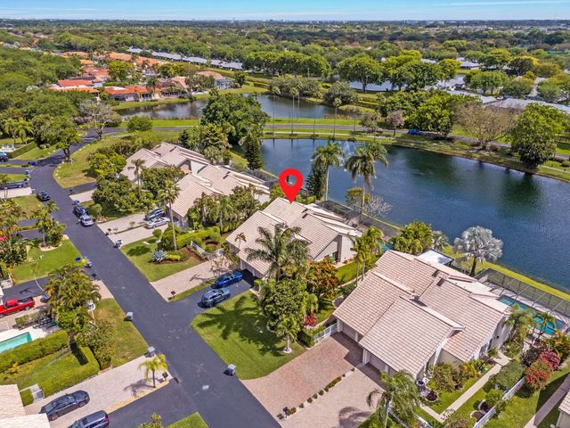 9722 Erica Court, Boca Raton, FL 33496