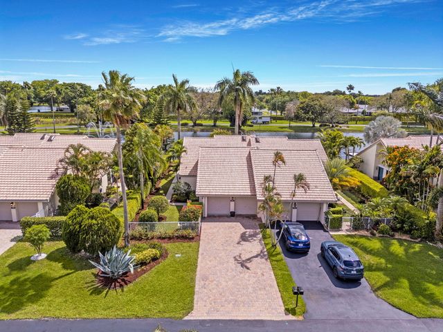 9722 Erica Court, Boca Raton, FL 33496
