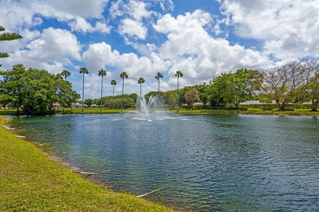 9722 Erica Court, Boca Raton, FL 33496