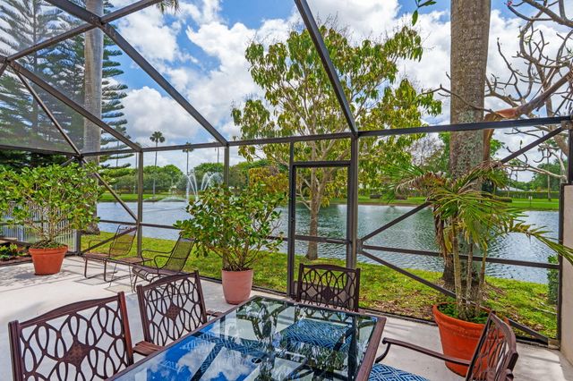 9722 Erica Court, Boca Raton, FL 33496