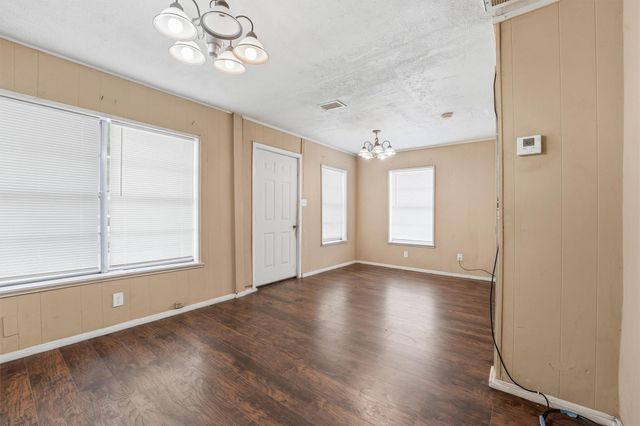 5717 Killough Street, Houston, TX 77086