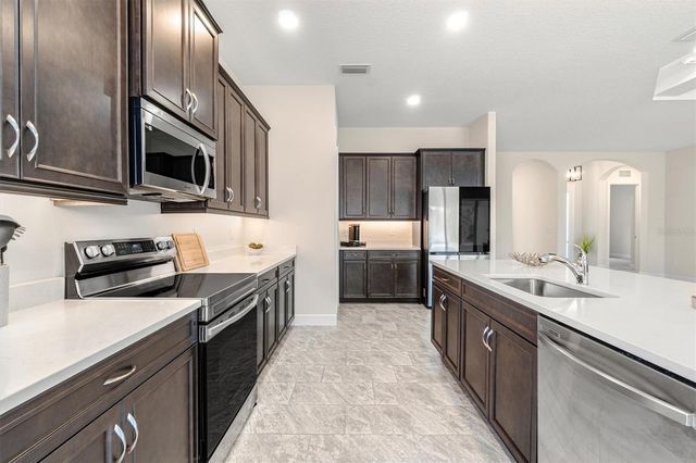 82 N LAKEWALK DRIVE, Palm Coast, FL 32137