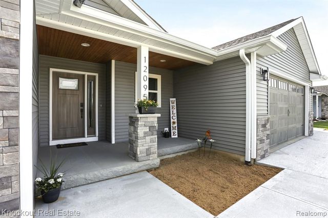 12095 Country Run Drive, Birch Run, MI 48415