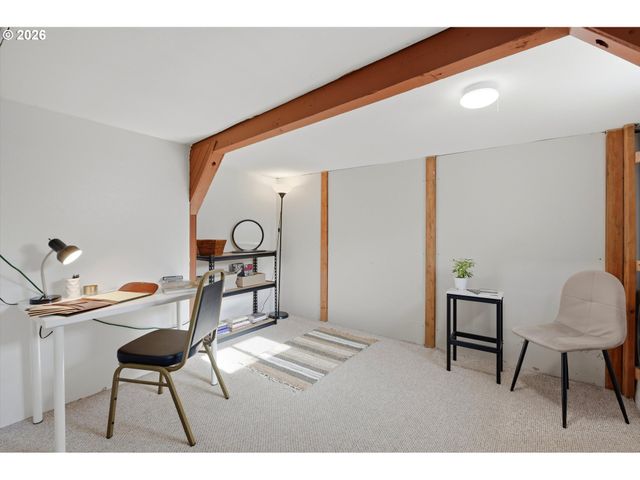 1218 W 19TH St, Vancouver, WA 98660