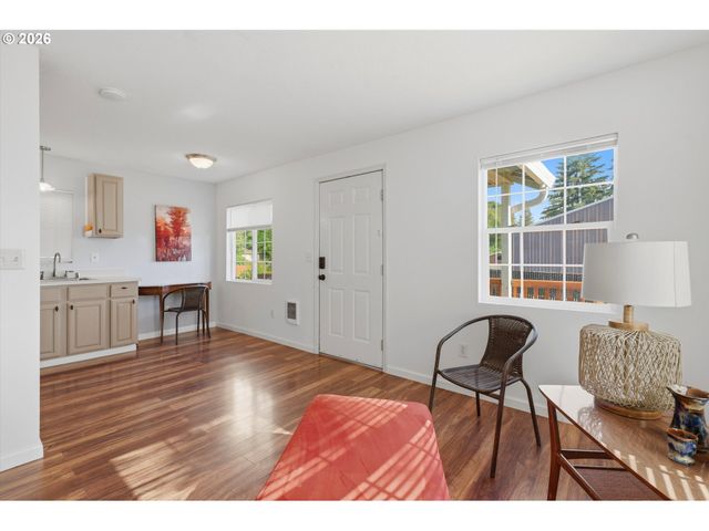 1218 W 19TH St, Vancouver, WA 98660