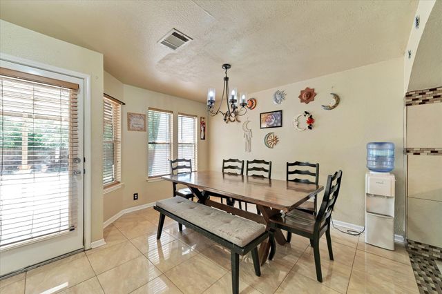 2601 Highcloud DR, Lockhart, TX 78644