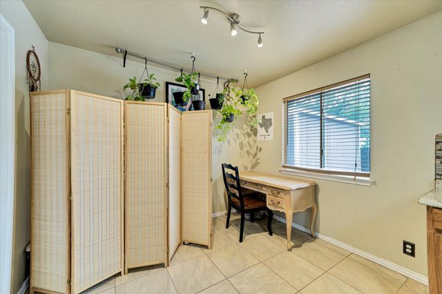 2601 Highcloud DR, Lockhart, TX 78644