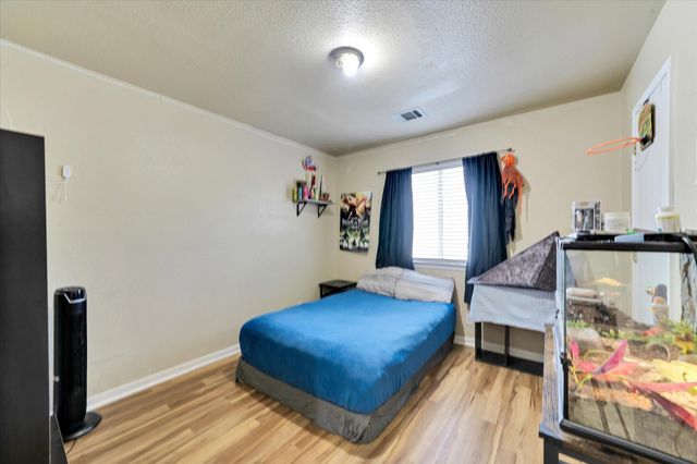 2601 Highcloud DR, Lockhart, TX 78644