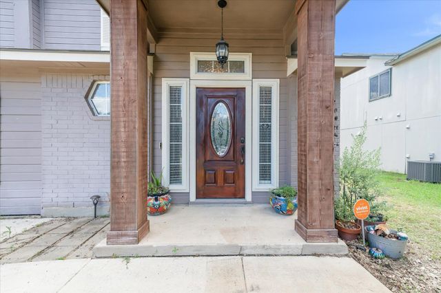 2601 Highcloud DR, Lockhart, TX 78644