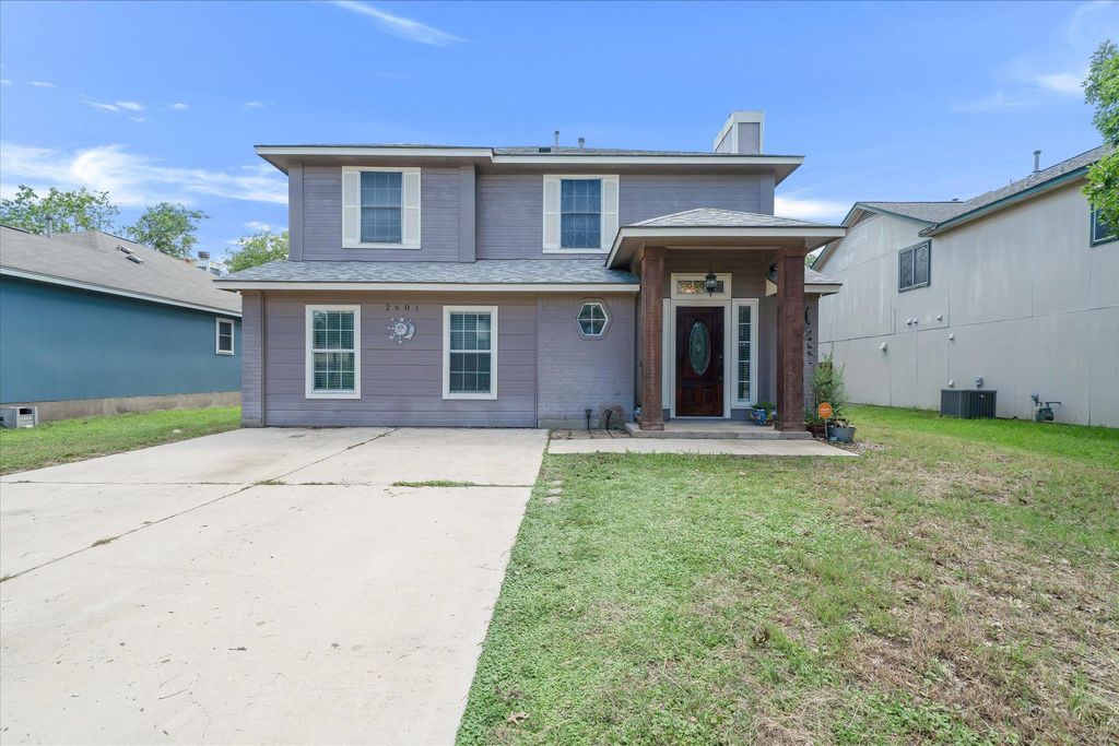 2601 Highcloud DR, Lockhart, TX 78644