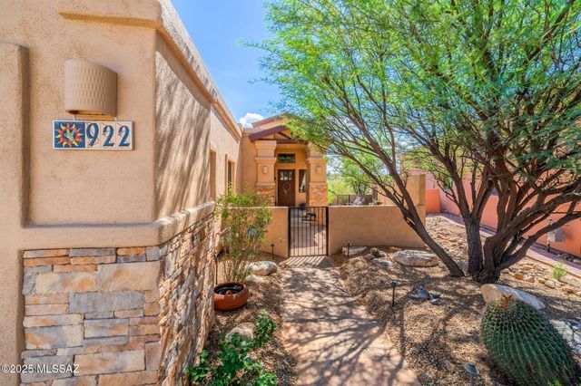 922 E Vault Mine Court, Green Valley, AZ 85614