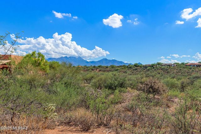 922 E Vault Mine Court, Green Valley, AZ 85614